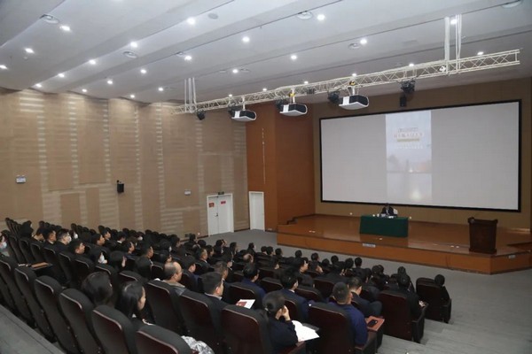 焦继革讲授主题教育专题党课：以高质量党建引领旋乐吧spin8高质量发展