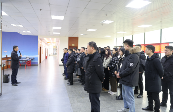 公司动态 | 旋乐吧spin8环保开展节前送温暖慰问活动